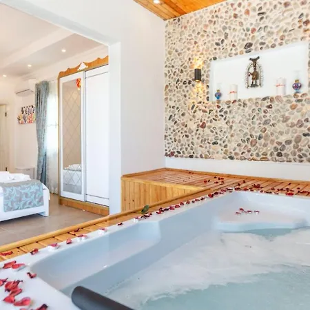 Uzumlu Village 3 Bedroom 6021