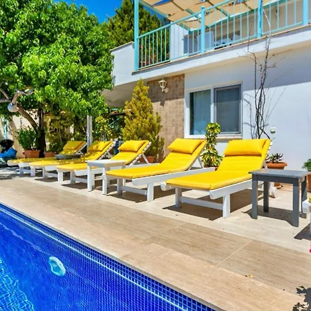 Uzumlu Village 3 Bedroom 6021